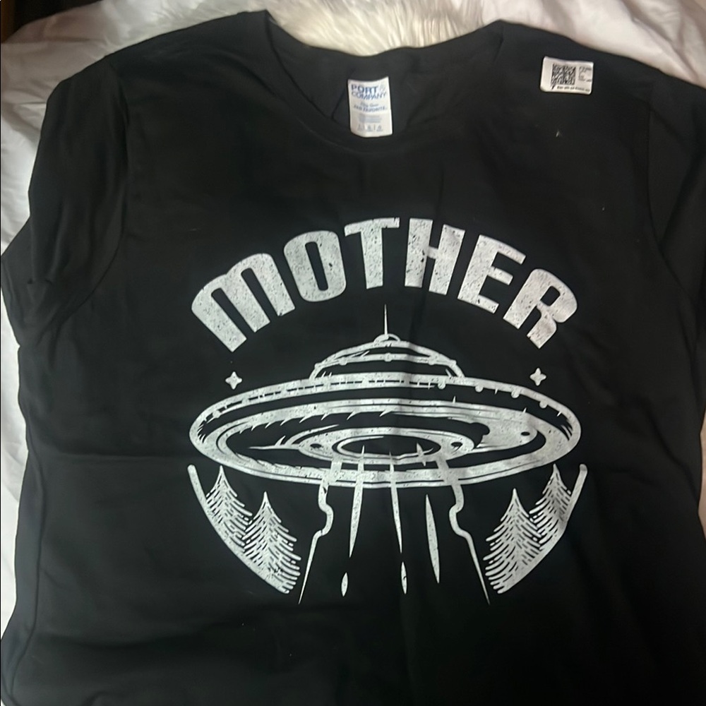 Black and White Retro UFO Short Sleeve Tee